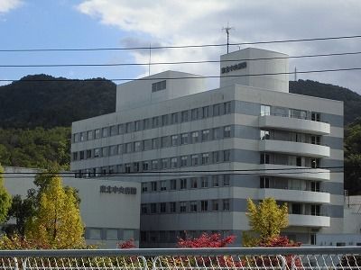 近くの東北中央病院まで1,400m（徒歩18分）