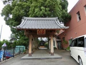 近くの白帝保育園まで750m（徒歩10分）