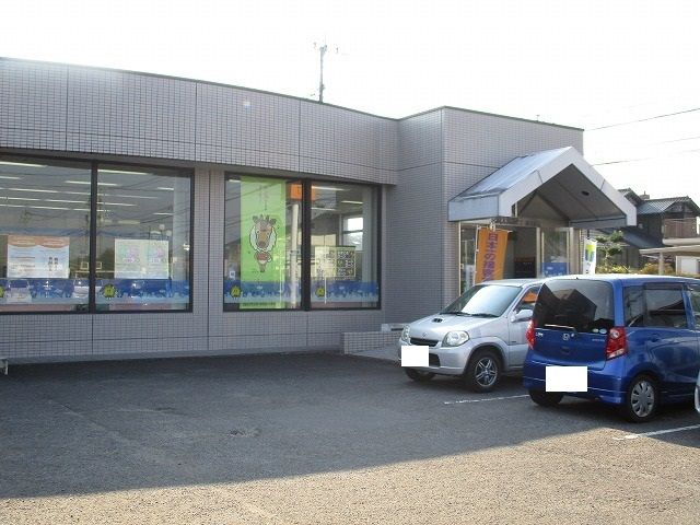 近くの宮崎太陽銀行鷹尾支店まで400m（徒歩5分）