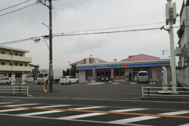 近くのローソンまで570m(徒歩8分)
