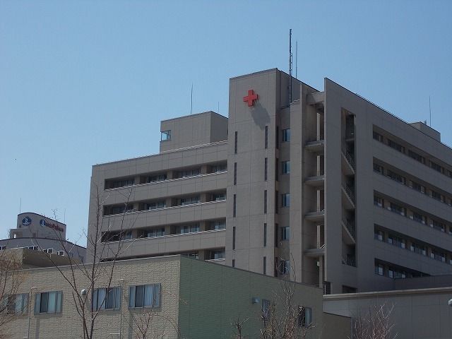 近くの諏訪赤十字病院まで1,100m(徒歩14分)