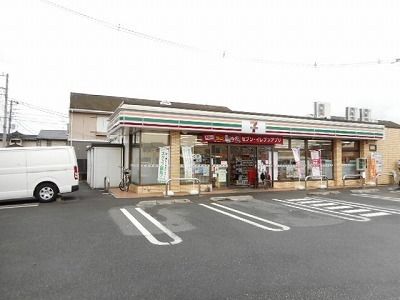 近くのセブンイレブンまで450m（徒歩6分）