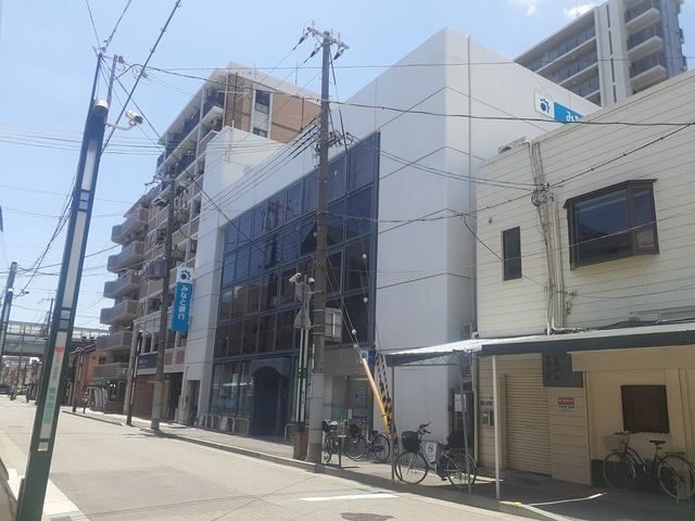 近くのみなと銀行青木支店様まで210m（徒歩3分）
