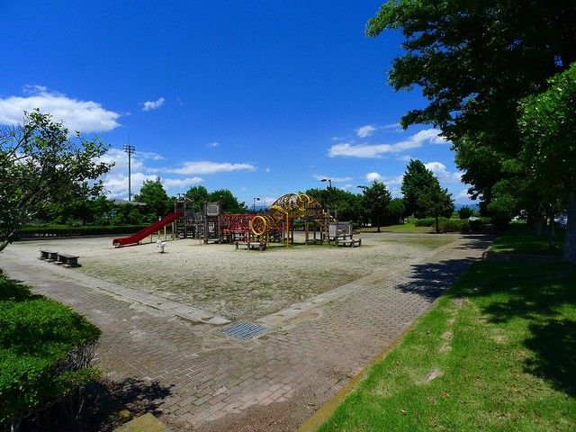 近くの公園まで1,500m（徒歩19分）