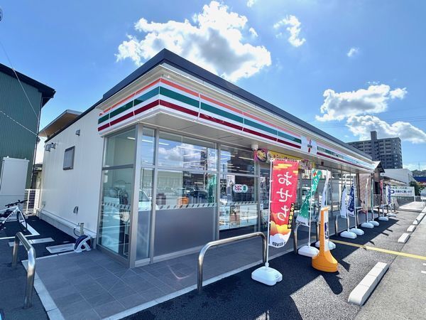 近くのセブンイレブン米子昭和町店まで750m(徒歩10分)