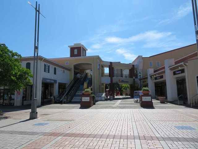 近くの三井アウトレットパークまで1,000m(徒歩13分)