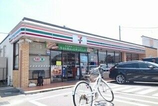 近くのセブンイレブンまで350m（徒歩5分）