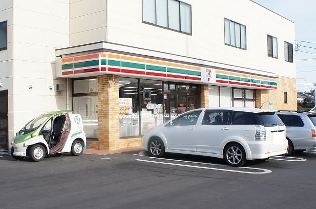 近くのセブンイレブン前橋広瀬１丁目店まで240m（徒歩3分）