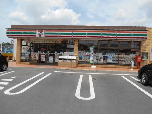 近くのセブンイレブン市原古市場店まで600m（徒歩8分）