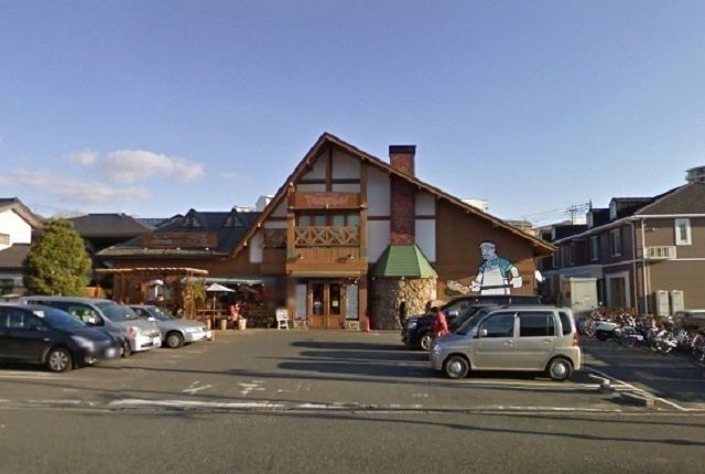 近くのピーターパン石窯パン工房店まで220m（徒歩3分）