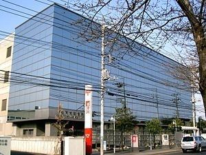 近くの松戸南郵便局まで700m（徒歩9分）
