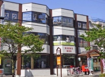 近くの所沢駅東口郵便局まで600m（徒歩8分）