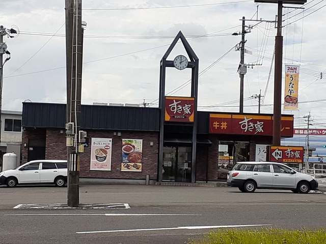 近くのすき家　２６８号伊佐店まで1,200m（徒歩15分）