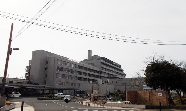 近くの横須賀市民病院まで1,340m(徒歩17分)