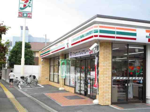 近くのセブンイレブンまで400m（徒歩5分）