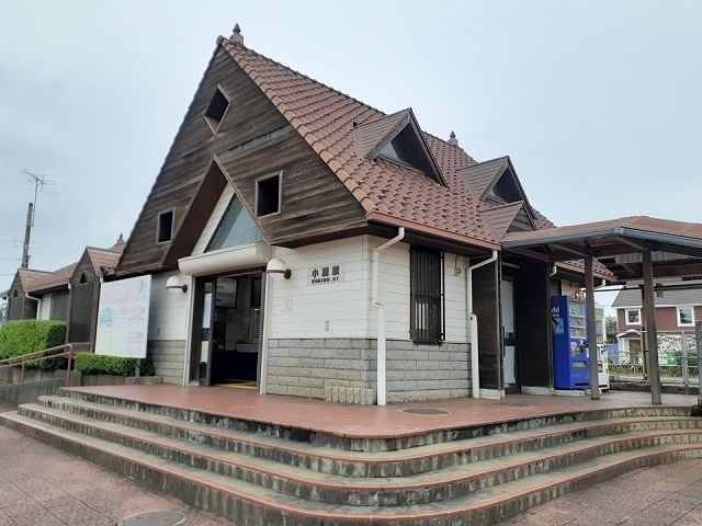 近くの関東鉄道常総線小絹駅まで1,000m(徒歩13分)
