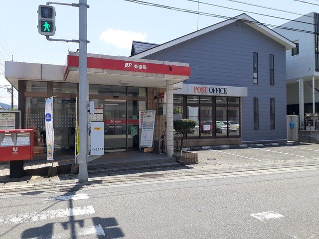 近くの福岡南片江郵便局まで160m（徒歩2分）