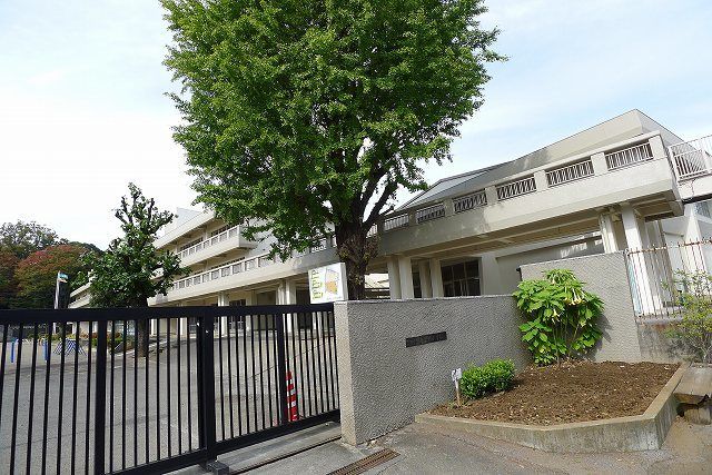 近くの桐生市立北小学校まで700m（徒歩9分）