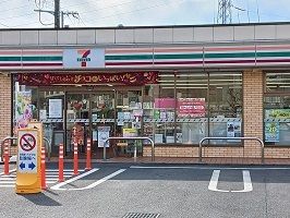 近くのセブンイレブンまで180m（徒歩3分）