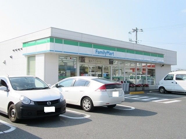 近くのコンビニまで500m（徒歩7分）