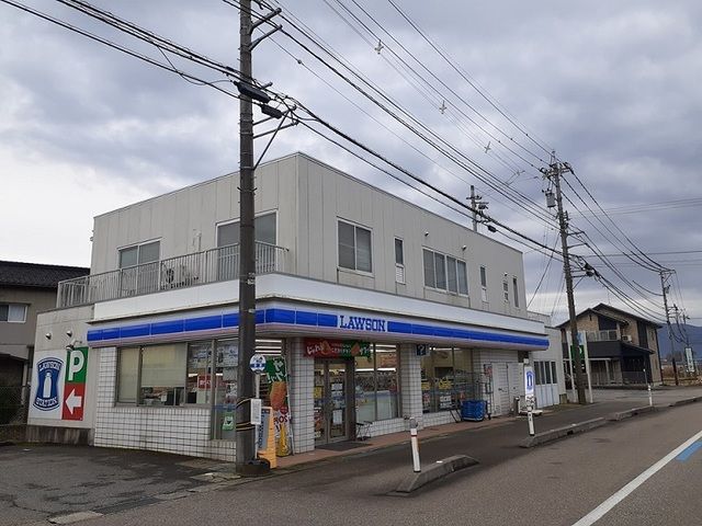 近くのローソン福野寺屋店まで750m（徒歩10分）