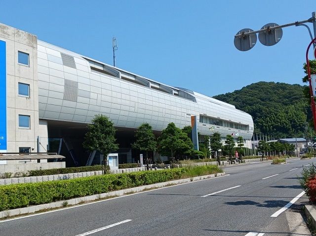 近くのアイテムえひめ様まで1,600m（徒歩20分）