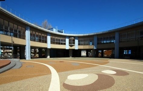 近くの小学校まで570m（徒歩8分）