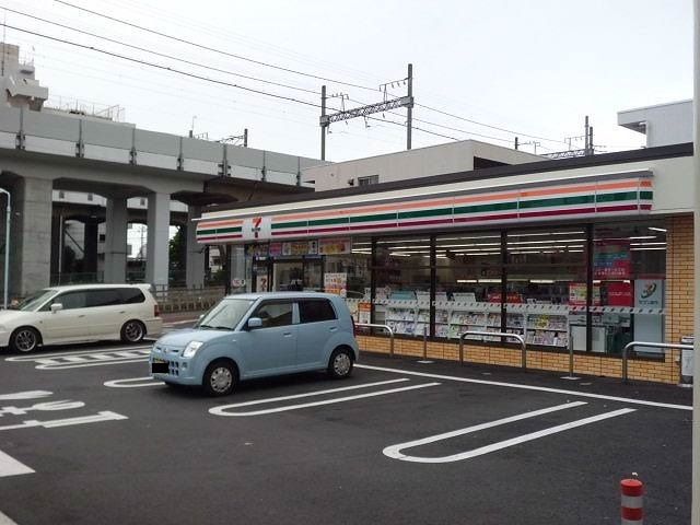 近くのセブンイレブンまで110m（徒歩2分）