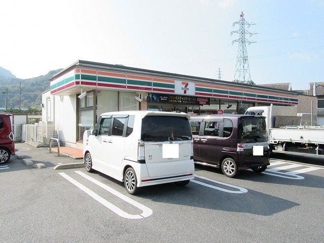 近くのセブンイレブン周南栗屋店まで450m(徒歩6分)