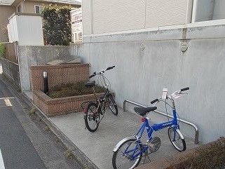駐輪場が至近