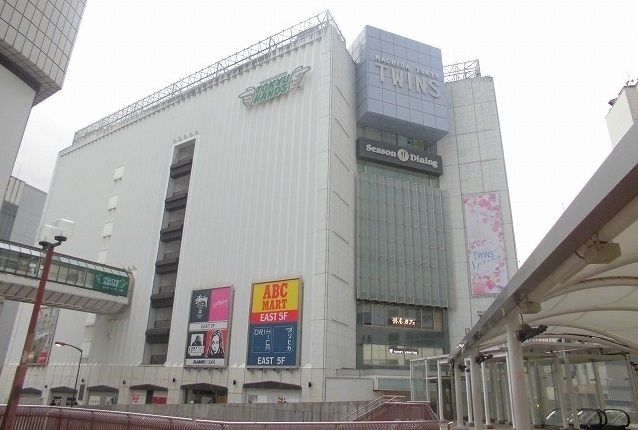 近くの町田東急ツインズEASTまで1,400m（徒歩18分）