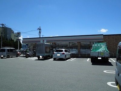 近くのセブンイレブンまで770m（徒歩10分）