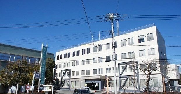 近くの栄警察署まで600m（徒歩8分）