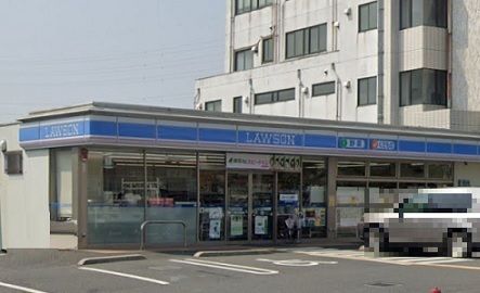 近くのコンビニまで1,200m（徒歩15分）