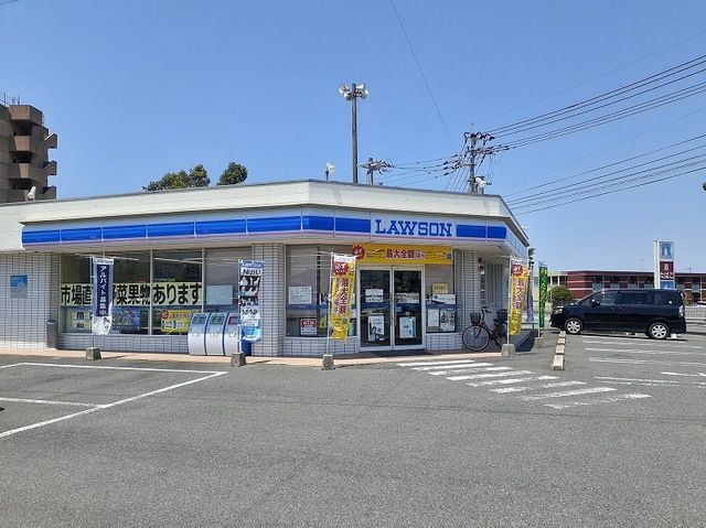 近くのローソン 宇佐辛島店まで500m（徒歩7分）