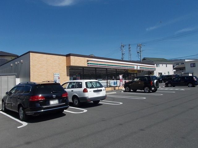 近くのコンビニまで120m（徒歩2分）