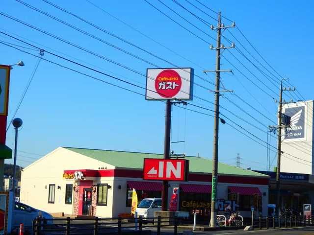 近くのガスト三重朝日町店まで1,100m(徒歩14分)