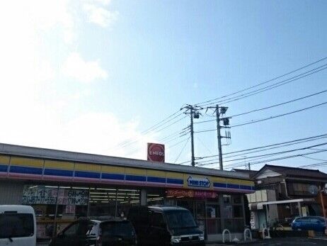 近くのミニストップまで580m（徒歩8分）