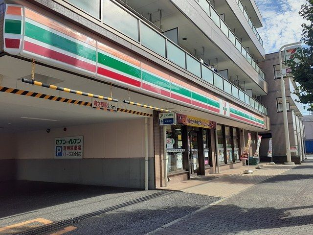 近くのセブンイレブンまで114m（徒歩2分）