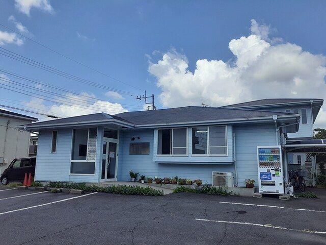 近くの藤原内科医院まで40m（徒歩1分）