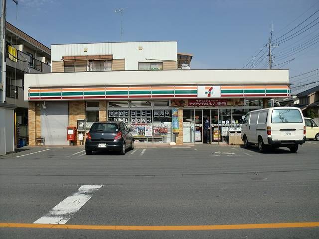 近くのセブンイレブンまで350m（徒歩5分）