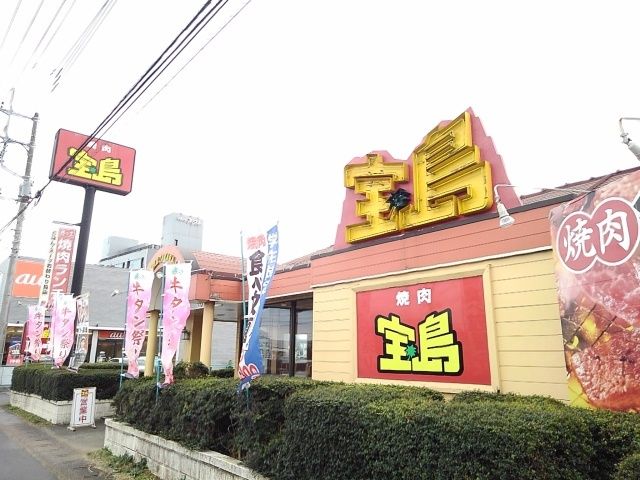 近くの飲食店まで600m（徒歩8分）