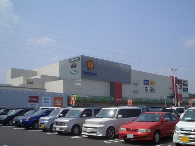 近くのサンストリート浜北まで1,500m（徒歩19分）