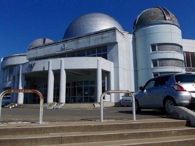 近くの秋田市立御所野小学校まで393m（徒歩5分）