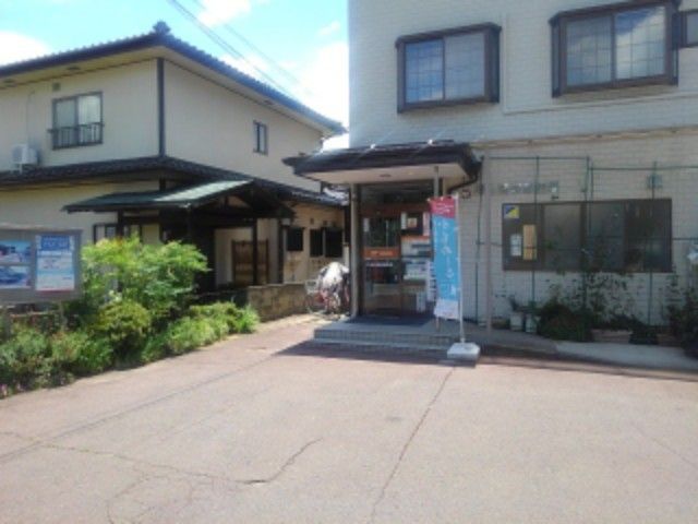 近くの犀北簡易郵便局まで450m（徒歩6分）