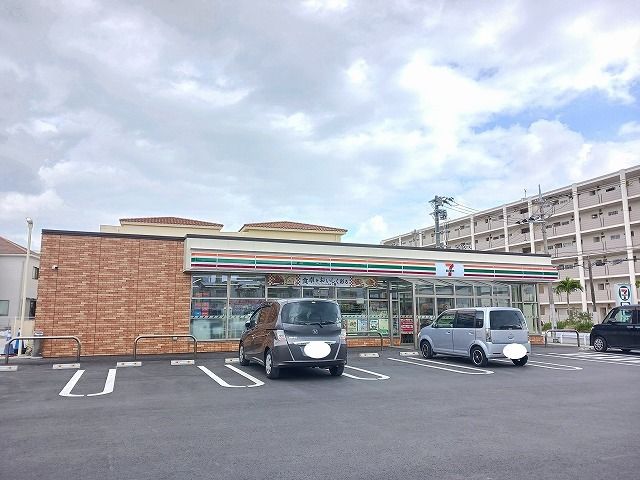 近くのセブンイレブン桃原4丁目店まで200m（徒歩3分）
