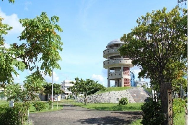 近くの公園まで400m（徒歩5分）