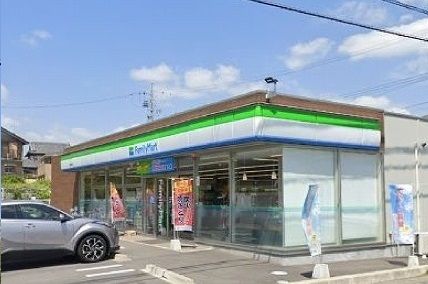 近くのファミリーマート刈谷泉田町店まで750m(徒歩10分)