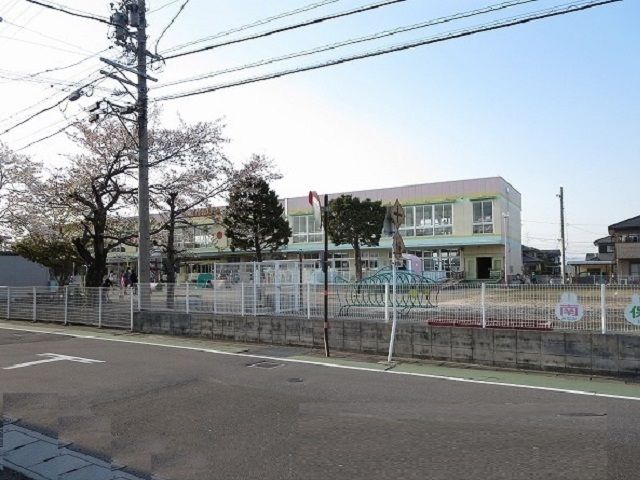近くの幼稚園・保育園まで1,100m（徒歩14分）