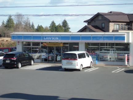 近くのコンビニまで900m（徒歩12分）